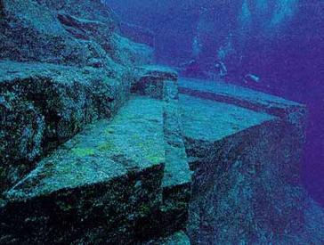 www.peru-explorer.com_puno_images_lake_titicaca_underwater_ruins.jpg